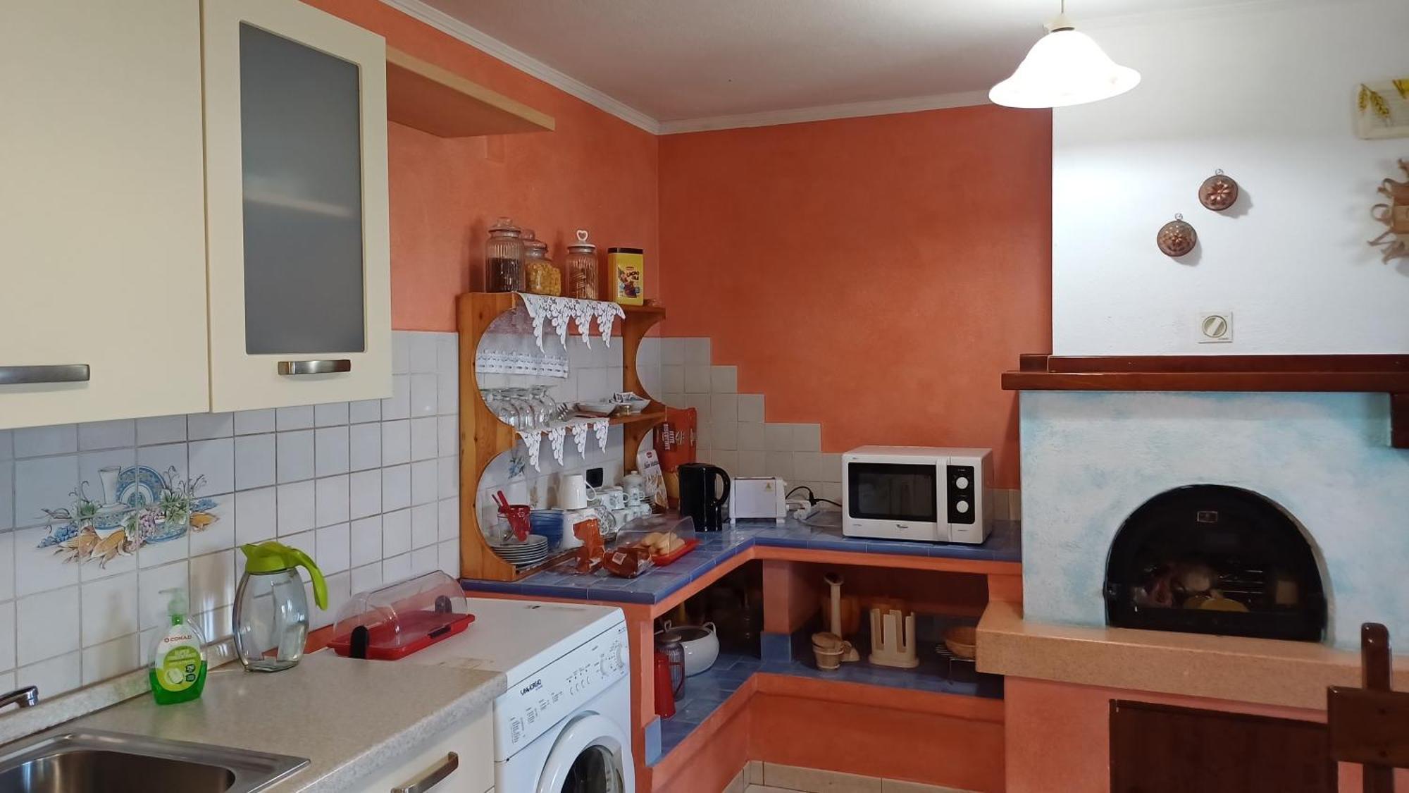 Monti E Mare Bed & Breakfast
